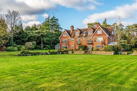 2 bedroom apartment for sale, HAWKS HILL HOUSE, FETCHAM, KT22