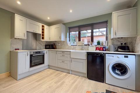 3 bedroom detached house for sale, High Street, 1 LN6