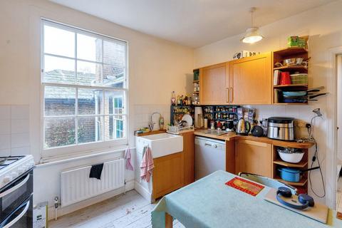 25 Somers Road, London, SW2 2AF