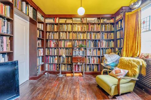 25 Somers Road, London, SW2 2AF