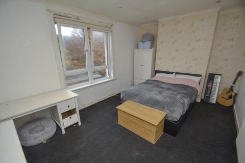 94 Brock Road, Glasgow, G53 6EY