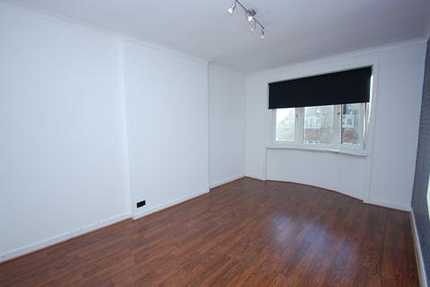 96 Merton Drive, Glasgow, G52 2AS