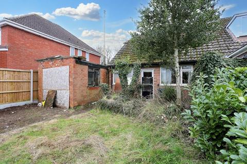 4 bedroom bungalow for sale, Clent View Road, Stourbridge DY8