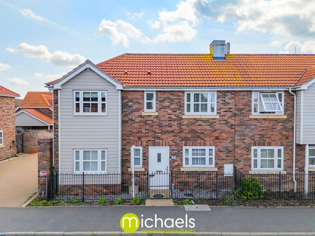 Oaklands, Parsons Heath, Colchester, CO4 2 bed end of terrace house - £ ...