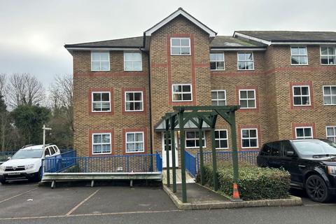 2 bedroom flat for sale, River Bank Close, Maidstone ME15