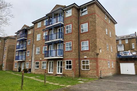 2 bedroom flat for sale, River Bank Close, Maidstone ME15