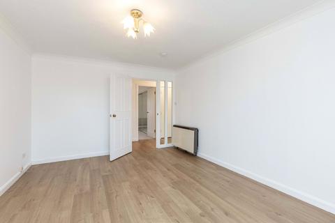 3 bedroom apartment to rent, Gracefield Court, Musselburgh, East Lothian