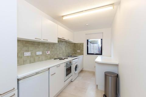 3 bedroom apartment to rent, Gracefield Court, Musselburgh, East Lothian