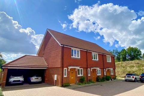 2 bedroom terraced house for sale, Cleves Mews, Horsham