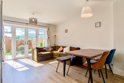 2 bedroom terraced house for sale, Cleves Mews, Horsham