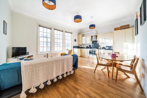 2 bedroom flat for sale, Chiswick High Road, Chiswick