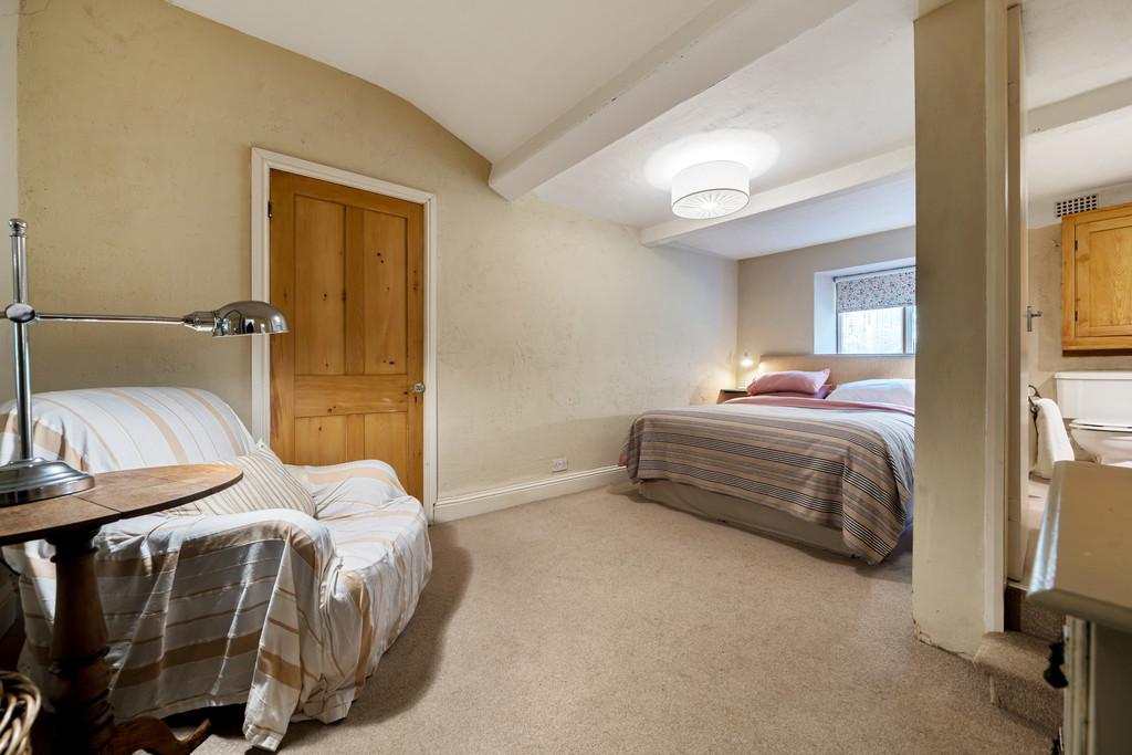 Bedroom 7 Suite