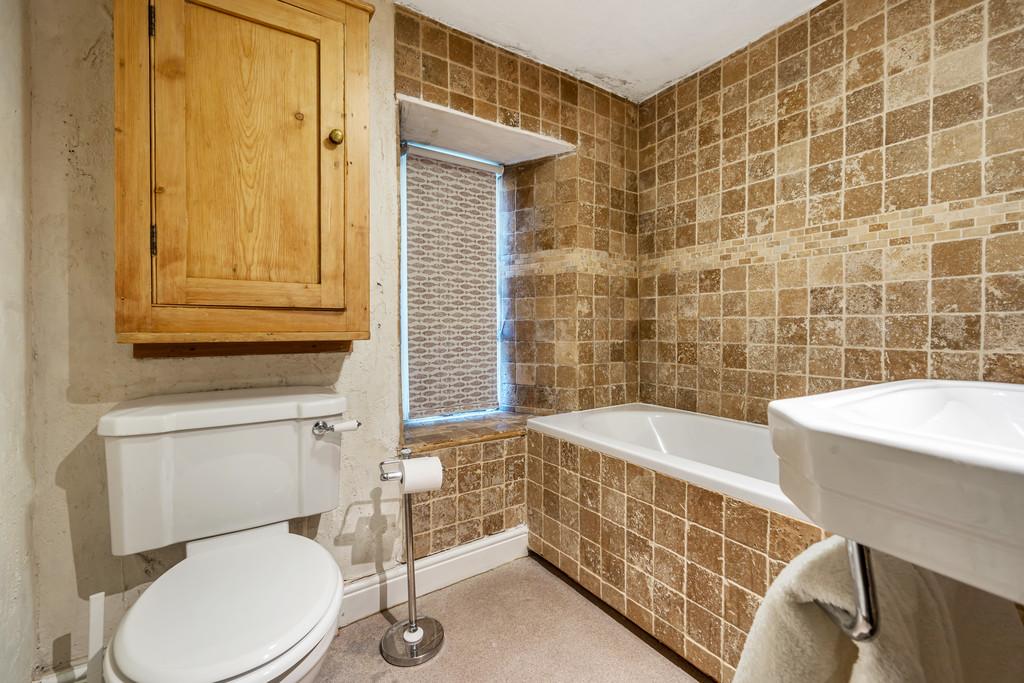 Ensuite Bathroom for Bedroom 7