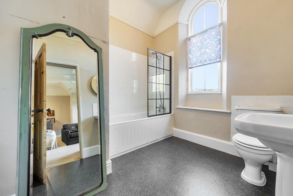 Ensuite Bathroom for Bedroom 4