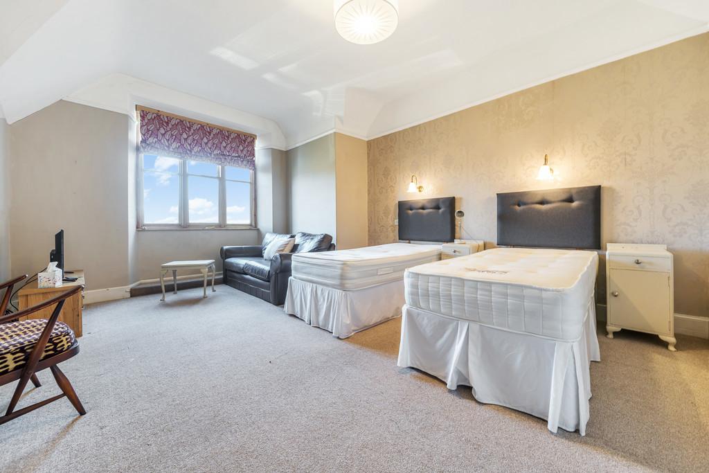 Guest Ensuite Bedroom 4