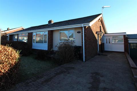 3 bedroom semi-detached bungalow for sale, Cottersdale Gardens, Newcastle Upon Tyne NE5