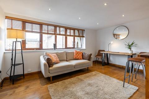 1 bedroom apartment to rent, 40 Flax House
