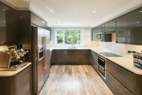 4 bedroom house to rent, Sedgeford Road, London W12