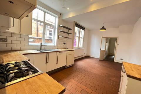 3 bedroom terraced house to rent, Stretton Road, Leicester