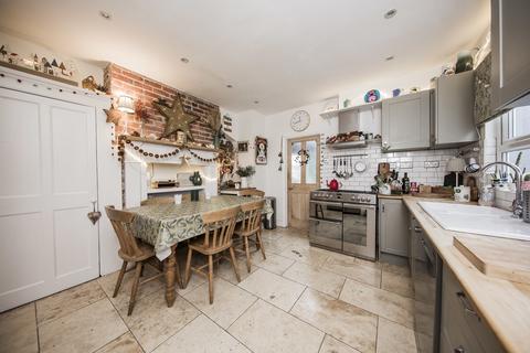 4 bedroom semi-detached house for sale, Upper Grosvenor Road, Tunbridge Wells