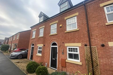 3 bedroom townhouse to rent, Western Way, Winnington Village