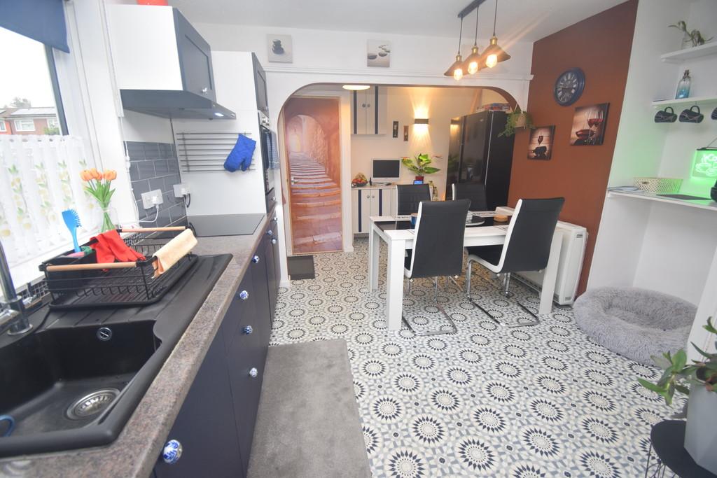 Kitchen diner 1