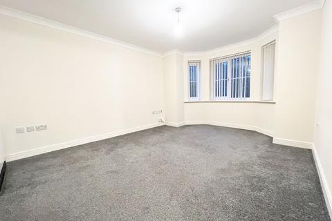 2 bedroom ground floor flat for sale, Thorneycroft Drive, Warrington