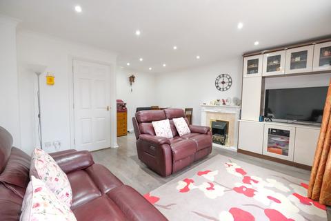 3 bedroom end of terrace house for sale, Helegan Close, Orpington