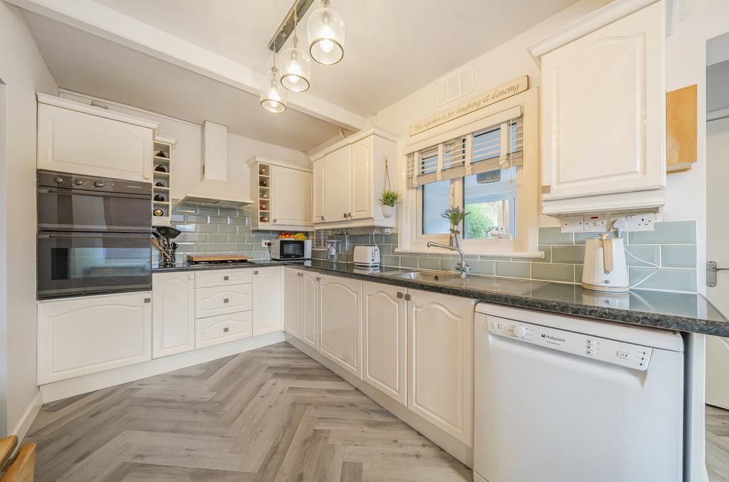1235528 (5).jpg