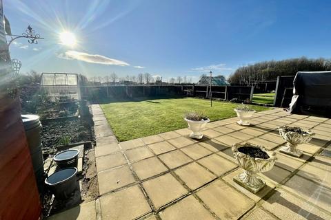 2 bedroom detached bungalow for sale, Kennedy Road, Holbeach