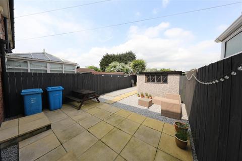 2 bedroom terraced house for sale, Leads Road, Hull