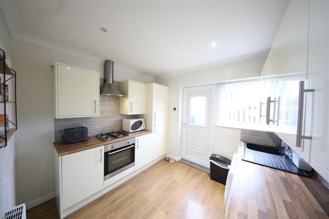 181 Leads Road, Hull, HU7 0DE
