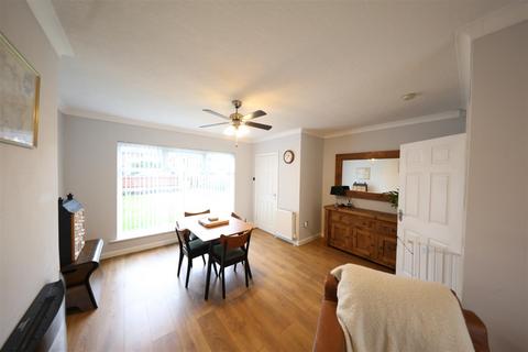 181 Leads Road, Hull, HU7 0DE