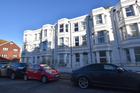 2 bedroom apartment to rent, Gordon Road, Cliftonville