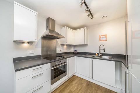 2 bedroom flat to rent, George Mathers Road, London SE11