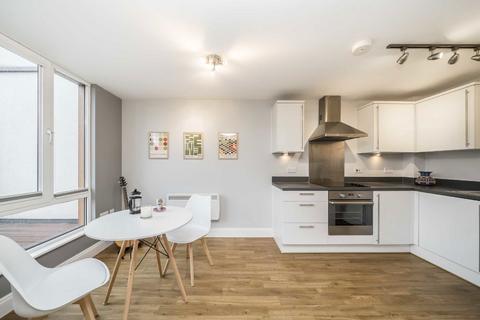 2 bedroom flat to rent, George Mathers Road, London SE11