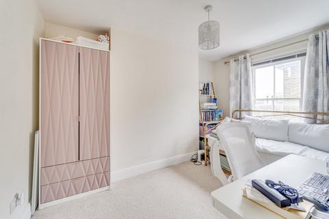 134a Crouch Hill, London, N8 9DX