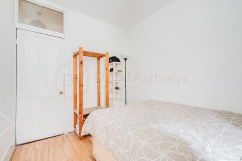 2 bedroom apartment to rent, South View Road, Hornsey, London