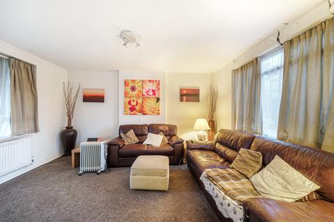 13 Raebarn Gardens, Barnet, EN5 3DB