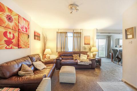 13 Raebarn Gardens, Barnet, EN5 3DB