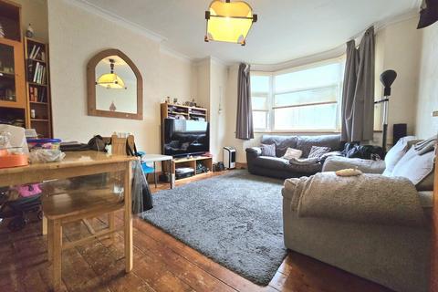 2 bedroom flat for sale, Butler Road, Harrow