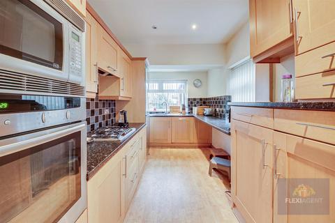 3 bedroom semi-detached house for sale, Preston New Road, Southport PR9