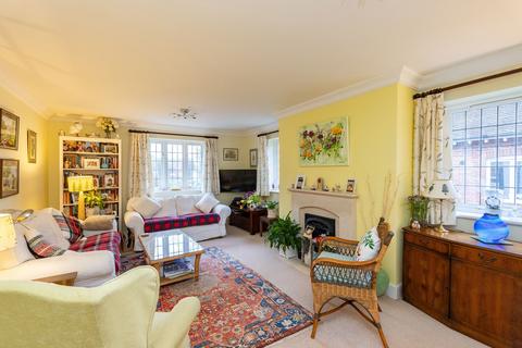 10 Middle Green, Brockham, Betchworth, RH3 7JL