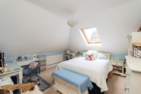 10 Middle Green, Brockham, Betchworth, RH3 7JL