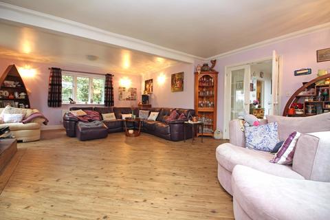 4 bedroom detached house for sale, Paston Road, Knapton