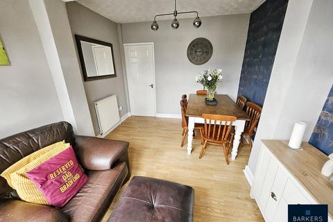 6 Trinity Walk, Low Moor, Bradford, BD12 0NL