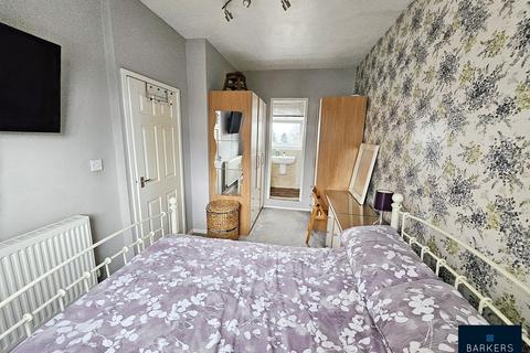6 Trinity Walk, Low Moor, Bradford, BD12 0NL