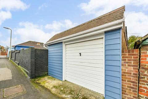 2 bedroom semi-detached bungalow for sale, Lansdowne Avenue, Hampshire PO7