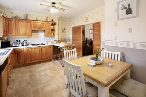 4 bedroom end of terrace house for sale, Third Avenue, Teignmouth