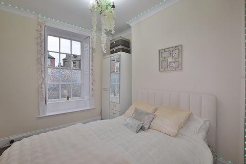 3 bedroom maisonette for sale, Market Place, Richmond